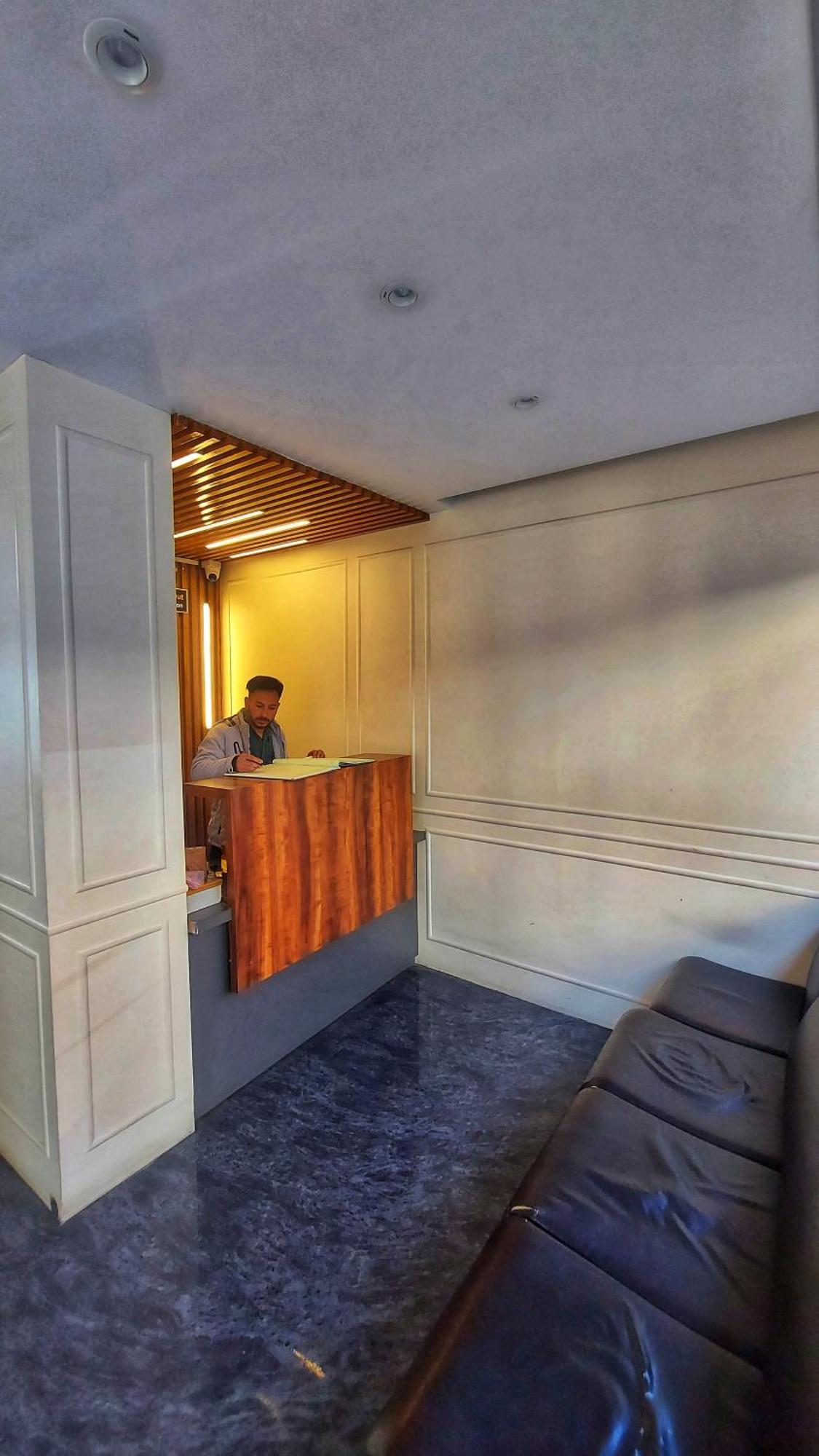 דרמסאלה Hotel India House מראה חיצוני תמונה