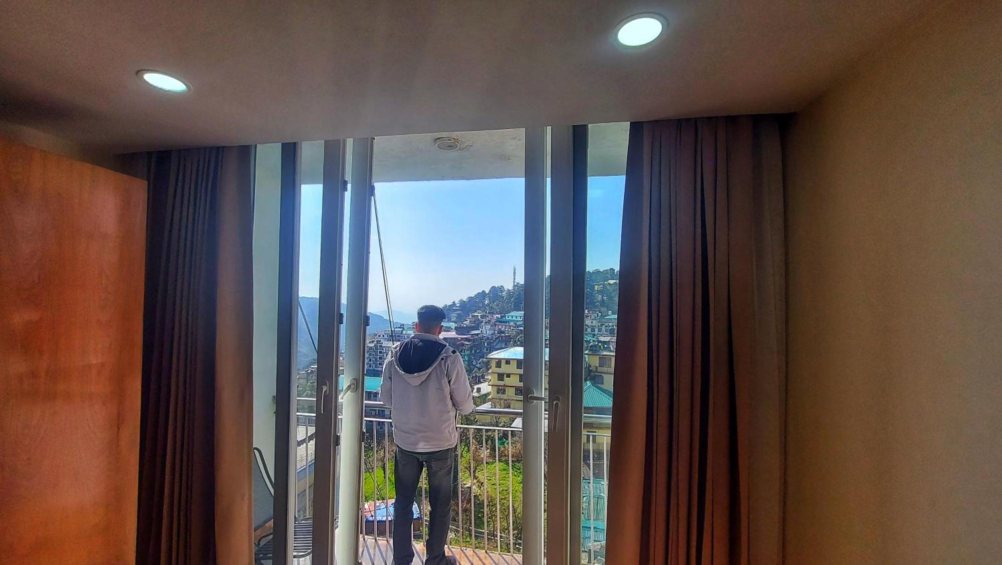 דרמסאלה Hotel India House מראה חיצוני תמונה